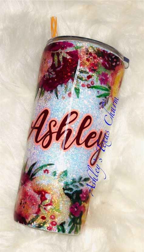 Epoxy Cups Ideas, Bling Cups, Cup Inspiration, Yeti Cup Designs, Tumbler Cups Personalized, Epoxy Cups, Yeti Cups, Flower Tumbler, Epoxy Tumbler