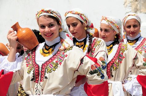 North Cyprus Flower Head Wreaths, North Cyprus, Costumes Around The World, Fair Games, National Costume, Romantic Jewellery, Folk Dance, Beautiful Costumes, Victorian Art