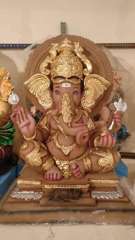 Ganesh Murti Decoration, Ganesh Murti Design, Ganpati Picture, Ganpati Idol, Eco Friendly Ganesha, Clay Ganesha, Lord Ganesha Statue, Ganesh Murti, Batman Gifts