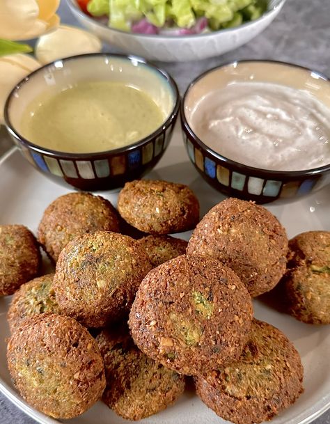 Falafel Recipe - GF Authentic Falafel Recipe, Street Food Around The World, Food Around The World, Mediterranean Foods, Falafel Recipe, Middle Eastern Dishes, Simple Green Salad, Fava Beans, Tahini Sauce