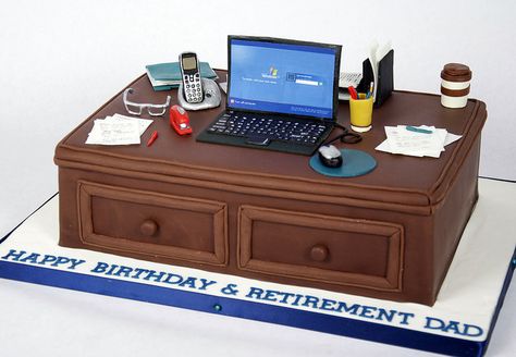 BC4046 - computer desk cake toronto by www.fortheloveofcake.ca, via Flickr Office Cake, Computer Cake, Cake For Husband, Book Cakes, Sculpted Cakes, Cakes For Men, Specialty Cakes, Unique Cakes, Novelty Cakes