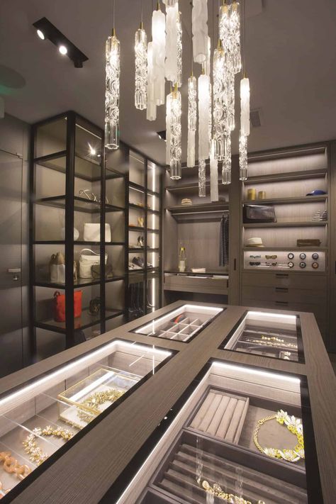 Big closet luxury