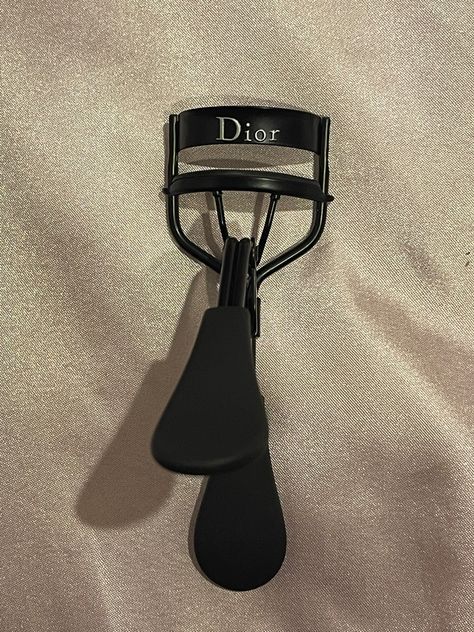 Dior, chanel, eyelash curler, Dior eyelash curler, Dior products, Dior fashion, Dior makeup, Dior aesthetic, Dior makeup recommendations, DIOR, luxury makeup Alat Makeup, Dior Girl, Chanel Makeup, Dior Makeup, Dior Addict, Slim Shady, Daily Routines, Makeup Items, Eyelash Curler