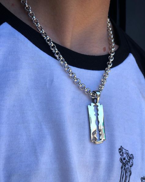 The Great Frog L.A. on Instagram: “The Razor Blade Pendant on the 40cm Thick Belcher Chain #thegreatfrog #thegreatfrogla” Razor Jewelry, The Great Frog, Belcher Chain, Razor Blade, Soft Grunge, Monster High, Arrow Necklace, Piercings, Chain Necklace