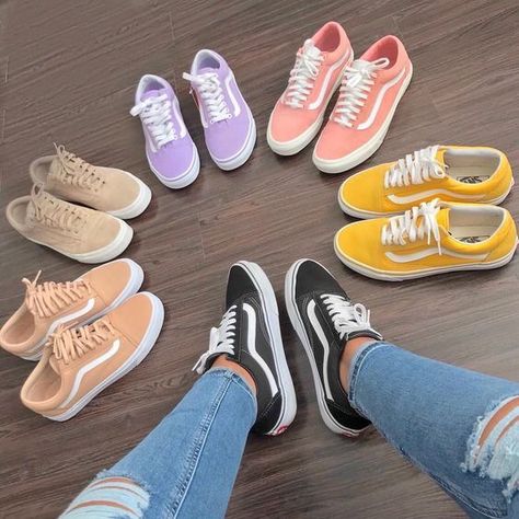 Skateboard Style, Vans Vintage, Cute Vans, Tenis Vans, Sneaker Trend, Sneaker Outfits, Sneakers Vans, Fresh Shoes, Hype Shoes