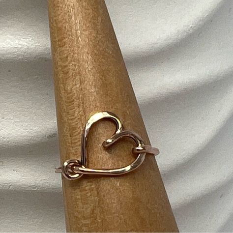 Handcrafted Petite Wire Wrap Heart Ring In 14k Rose Gold Filled Wire These Are Handmade And Each Piece Has Subtle Differences Everyone Loves Hearts 18 Gauge 14k Rose Gold Filled Wire New Handmade In My Atlanta Jewelry Studio Be Sure To Check Size Before Purchasing Please Let Me Know If You Have Any Questions Ready To Ship Note Colors May Be Slightly Different From The Pictures Because Of Different Device Display Settings Bundle Items To Save On Shipping Thank You For Shopping Missbehavinjewelry Rose Gold Heart Ring, Silver Wire Jewelry, Diy Wire Jewelry Rings, Wire Wrap Ring, Wire Jewelry Rings, Boulder Opal Ring, Gold Heart Ring, Green Amethyst Ring, Wire Jewelry Designs