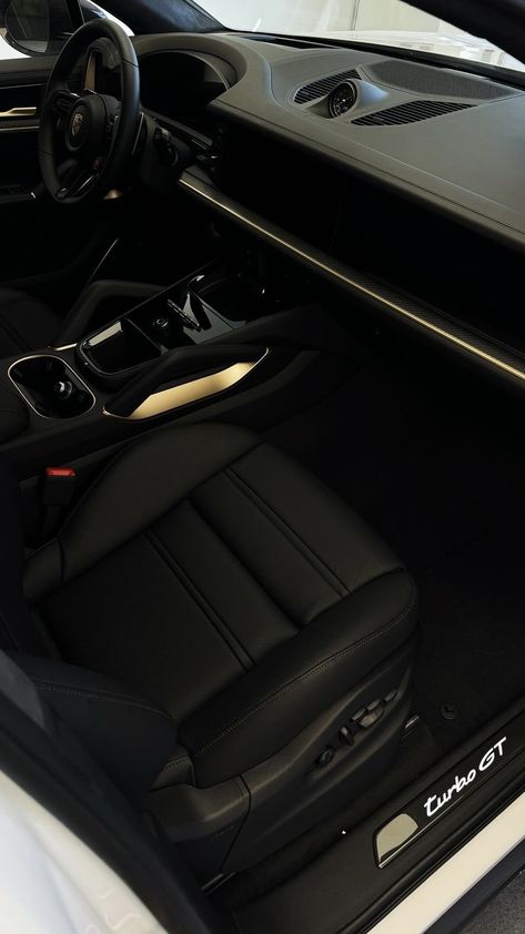 Black Car Aesthetics Mercedes, Black Benz Aesthetic, Black Mercedes Benz Interior, Black Mercedes Aesthetic, Mercedes Black Aesthetic, New Luxury Cars, Life Routines, New York Aesthetic, Luxury Car Interior