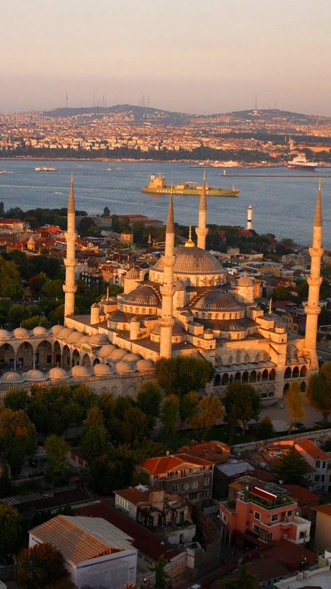 Turkey Travel Wallpaper Turkey, Istanbul Night, Istanbul Turkey Travel, Sultan Ahmed Mosque, Turkey Tourism, Turkey Vacation, Turkey Travel Guide, Visit Istanbul, Turkey Tour