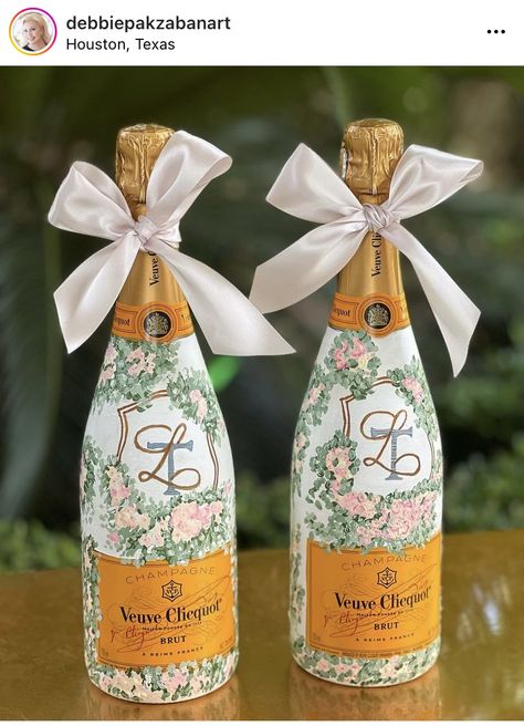 Floral Painted Champagne Bottle, Decorated Wine Bottles For Wedding, Wedding Champagne Bottles, Custom Champagne Bottle, Veuve Cliquot, Reims France, Flowers Wine, Wedding Wine Bottles, Hand Painted Wine Bottles