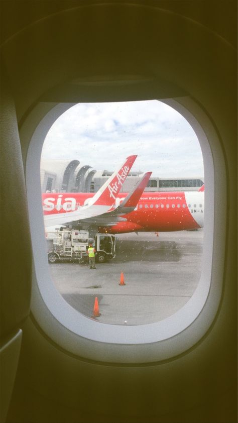 Air Asia Window View, Plane Window View, Random Snaps, Bali Bucket List, Airplane Drawing, Plane Window, Catch Flights, Air Asia, Aesthetic Travel