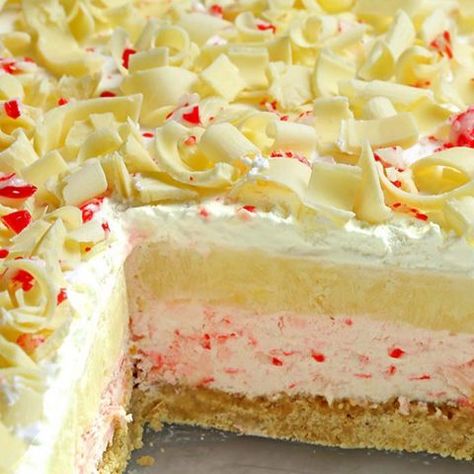 Refrigerated Desserts, Peppermint Dessert, Favorite Holiday Desserts, White Chocolate Peppermint, White Chocolate Bar, Easy Holiday Recipes, Peanut Butter Balls, Bake Desserts, Soften Cream Cheese