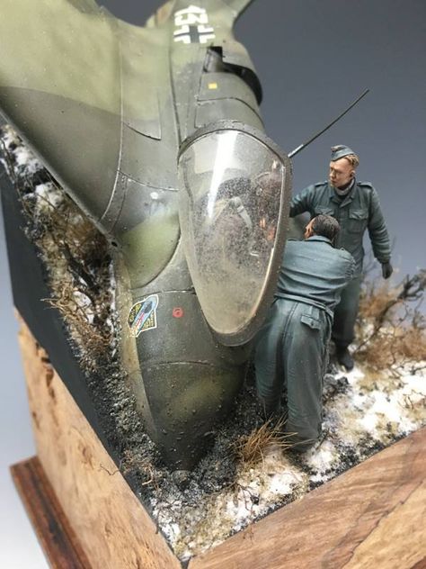 Me 163 Komet An incredible masterpiece by Greg Cihlar . The kit is from Meng . Plane Design, Model Tanks, Military Figures, Military Modelling, Military Diorama, Real Model, Wwii Aircraft, The Kit, Ww2 Aircraft