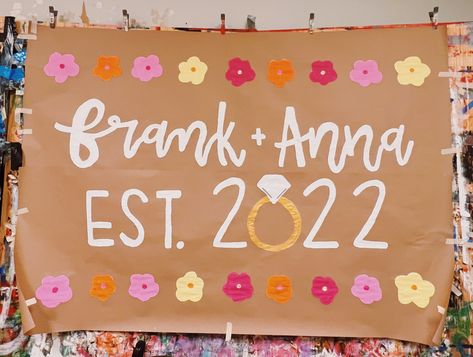 Painted Banners Sorority, Engagement Banner Ideas, Diy Graduation Banner, Flower Birthday Banner, Paper Banner Diy, Sorority Banner Ideas, Butcher Paper Banner, Painted Birthday Banner, 21st Sign