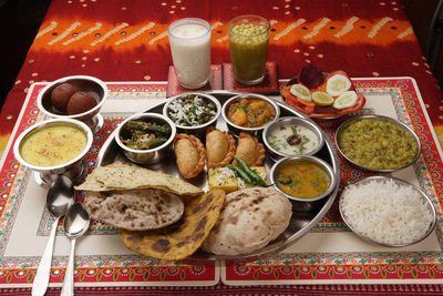 Indian Lentil Soup, Gujarati Thali, Indian Thali, Rajasthani Food, India Food, Indian Sweet, Chapati, Indian Spices, Indian Dishes