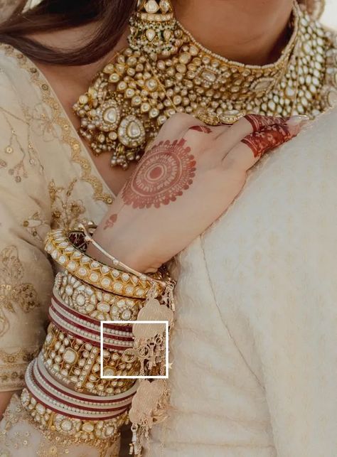 Alia Bhatt Wedding, Bollywood Brides, Rings To Make, Bridal Jewellery Inspiration, Bridal Chura, Bridal Jewels, Bridal Lehenga Collection, Bridal Mehendi Designs, Indian Jewellery Design Earrings