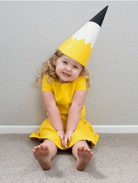 Easy DIY Kids Halloween Costumes You Can Make in Under 10 Minutes — Wellesley and King | Simplified Living for Modern Moms Pencil Costume, Halloween Costume Ideas Diy, Halloween Costumes You Can Make, Sew Halloween Costume, Boy Halloween, Baby Kostüm, Diy Crafts For Teens, Diy Baby Clothes, Diy Costumes Kids