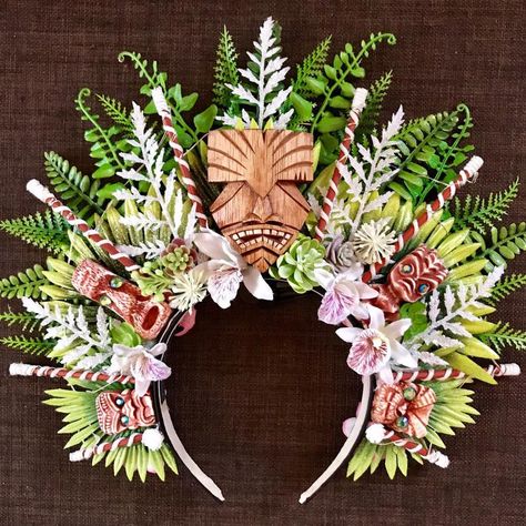 Jungle Lounge, Luau Costume, Tiki Christmas, Mouse Headband, Character Clothes, Christmas Loading, Tiki Tiki, Enchanted Tiki Room, Hawaii Party