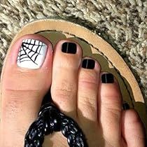 Halloween Nails Toes, Halloween Toenail Designs, Halloween Pedicure Designs, Halloween Toes Nails Design, Halloween Pedicure, Nails With Spider, Halloween Toe Nails, Halloween Toes, Black Toe Nails