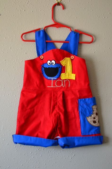 Hey, I found this really awesome Etsy listing at https://www.etsy.com/listing/192057002/boys-birthday-cookie-monster-shortall Cookie Monster Party, Birthday Cookie, Sesame Street Cookie Monster, Sesame Street Party, Jon Jon, Vintage Baby Clothes, Street Party, Birthday Planning, Monster Party