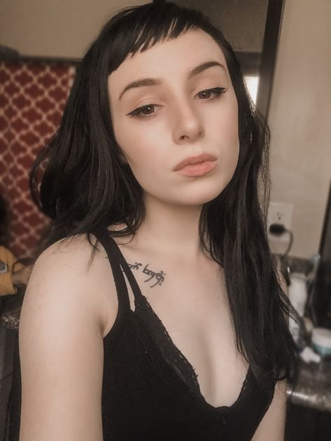 #elvish  #shortbangs #microbangs #shortfringe #gothgirl #alternative #delicatetattoo #girly Side Micro Bangs, Side Swept Micro Bangs, Micro Side Bangs, Microbangs Long Hair, Microbangs Short Hair, Baby Bangs Long Hair, Micro Bangs, 70s Hair, Goth Hair