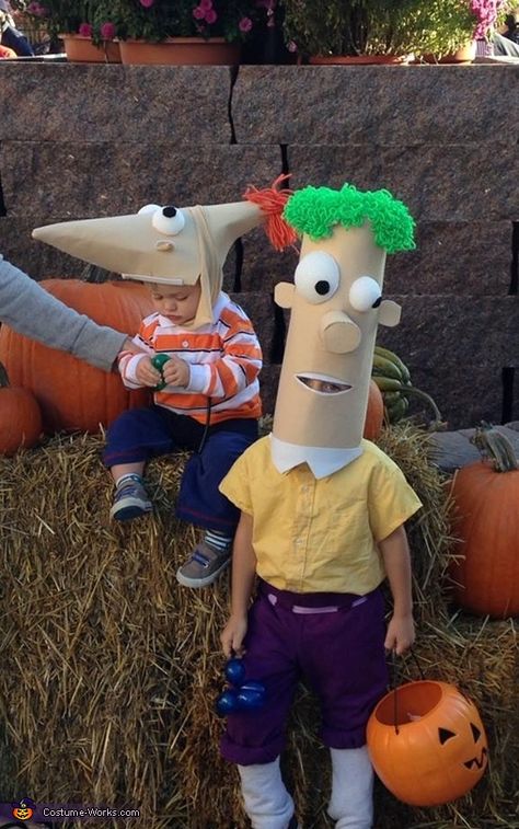 Michelle: Brothers Kyjah and Koah My son loves the cartoon and asked if we could make him Ferb for Halloween this year and mentioned little brother had to be Phineas so... Ferb Costume, Phineas And Ferb Costume, Two Person Halloween Costumes, A Witch Costume, Partner Halloween Costumes, Olaf Halloween Costume, Halloween Costumes 2014, Spongebob Cartoon, Phineas Y Ferb