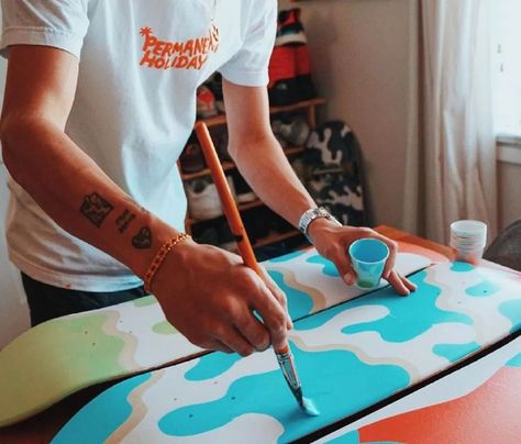 Painting Skateboards, Skateboard Room, Painted Skateboard, Custom Skates, Hawaiian Artists, Longboard Design, Skateboard Deck Art, Skateboard Art Design, Skateboard Photography