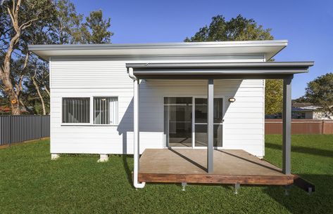 Two bedroom granny flat design. Local investor invests in a granny flat on his Newcastle property. #grannyflats #grannyflat #designergrannyflat #grannyflatdesign #newcastlegrannyflats #grannyflatnewcastle #propertyinvestment #architecturallydesigned Grannyflats Design, Playhouse Plans, Granny Flats, Hardie Plank, James Hardie, Granny Flat, Investment Property, Cardiff, Two Bedroom