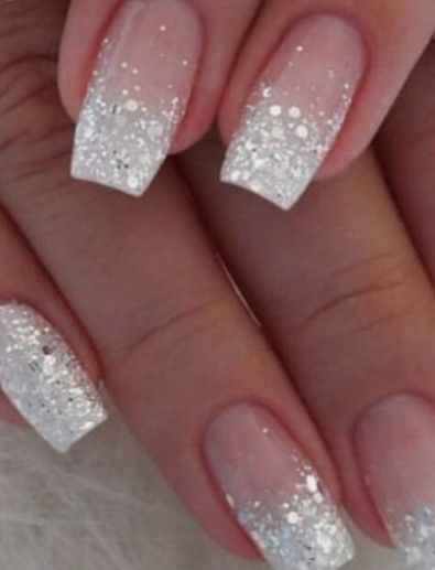 Glitter And White French Tip Nails, White Silver Glitter Nails, Snowy Nails White Glitter, Summer Acrylic Nails Glitter, White Nails With Glitter Tips, French Tip Nails With Design Glitter, Silver And White Acrylic Nails, White Glitter Ombre Nails, Pretty Ombre Nails Sparkle