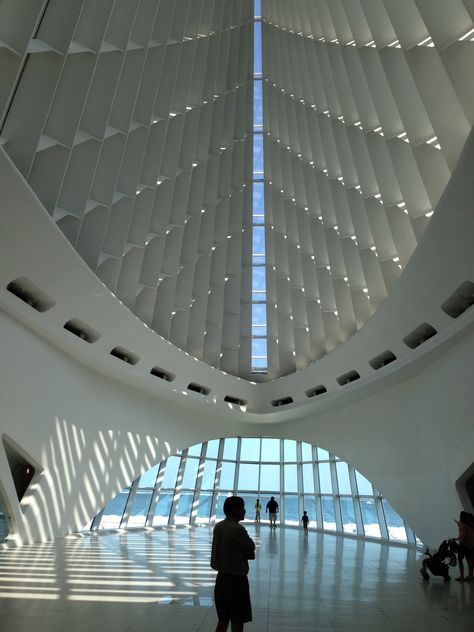 Milwaukee Art Museum Milwaukee Aesthetic, Milwaukee Architecture, Saint Motel, Milwaukee Art Museum, Milwaukee Art, Space Art, Milwaukee, Art Museum, Stuff To Do