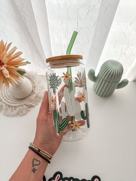 Glass Iced Coffee Cup, Boho Style Accessories, Mason Jar Mugs, Pretty Mugs, Diy Cups, Cactus Design, Glass Beer, Plant Aesthetic, Iced Coffee Cup