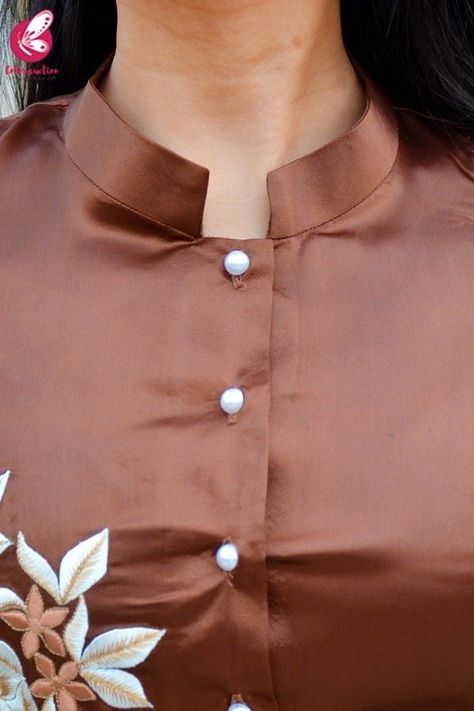 Stand Collar Kurti Design, Ban Neck Blouse Designs, Show Buttons On Kurtis, Stand Patti Kurti Neck Design, Standpatti Kurtis, Stand Neck Kurti Pattern, Ban Collar Kurti Designs, Neck Collar Designs For Kurtis, Front Neck Designs For Kurtis Latest