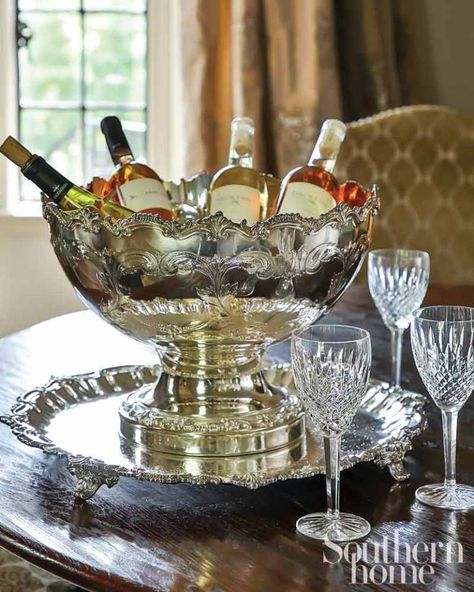 Silver Punch Bowl, Country Home Decorating, Southern Home Decor, Glam Pad, Punch Bowls, Home Christmas, Southern Home, Country Style Homes, Country House Decor