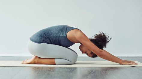 Getty Images Stretch For Back, Lower Back Exercise, Lower Back Stretches, Stretches For Lower Back, Back Exercise, Cow Face Pose, Morning Stretch, Asthma Remedies, Low Back Stretches