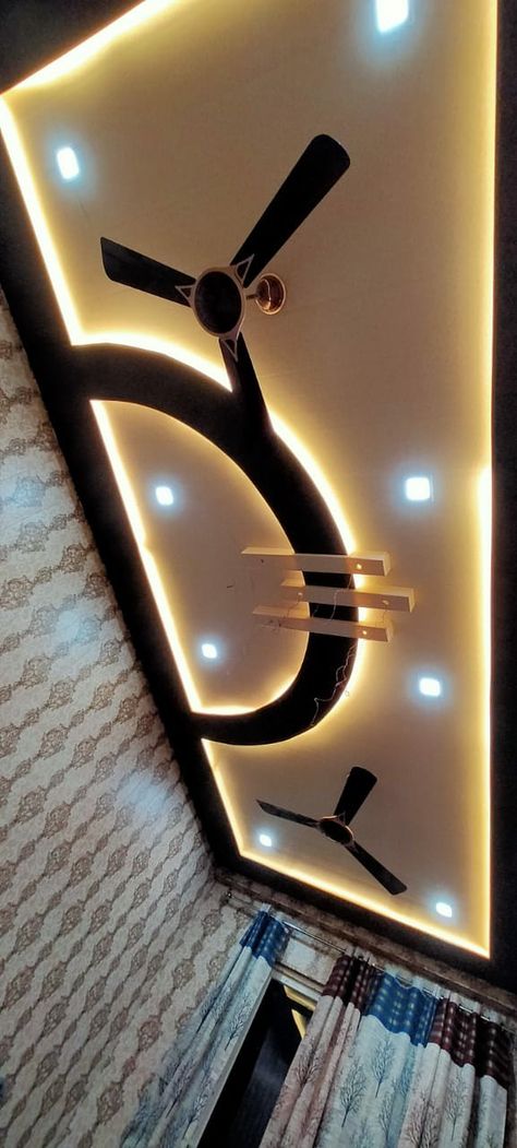 Fall Ceiling With Two Fans, Hall False Ceiling Design With Two Fans, Lobby Ceiling Design, Wooden Pop, Lobby Ceiling, Plaster Ceiling Design, Pop Design For Hall, Simple False Ceiling Design, Simple Ceiling