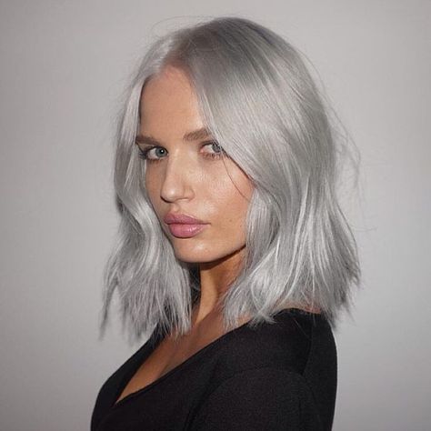 Silver hair Highlights Silver, Grey Hair Wig, Silver Haired Beauties, Silver Blonde Hair, Hair Silver, Going Grey, Silver Hair Color, Silver Grey Hair, Natural Gray Hair