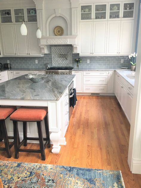 Pirate Harbor, Blue Quartz Countertops, Wall Ideas Kitchen, Quartzite Countertops Kitchen, Top Kitchen Colors, Blue Granite Countertops, Quartzite Kitchen, Blue Quartzite, Grey Blue Kitchen