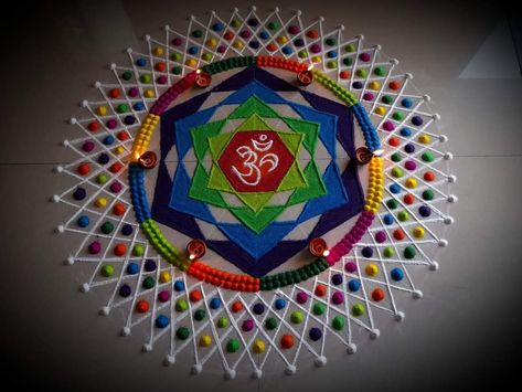 Aesthetic Rangoli, Diwali Special Rangoli Design, Poster Rangoli, Easy Rangoli Designs Videos, Rangoli Designs Simple Diwali, Rangoli Side Designs, Festival Rangoli, Rangoli Designs Latest, Indian Rangoli