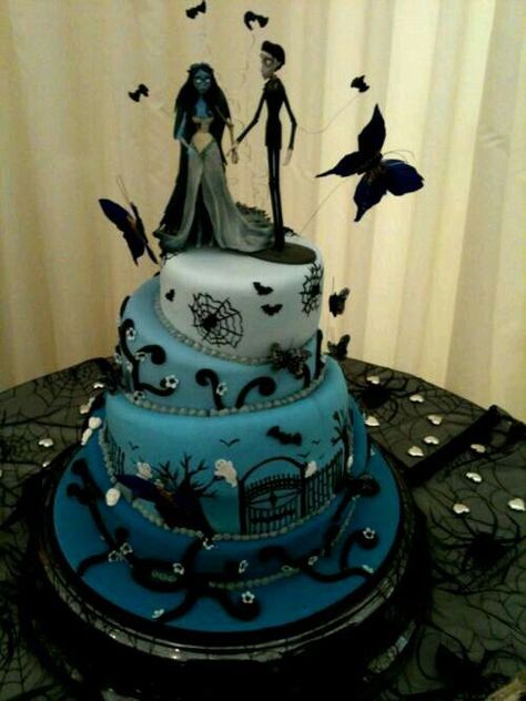 tim burton wedding cake ideas Corpse Bride Wedding Theme, Corpse Bride Wedding Cake, Bride Wedding Cake, Corpse Bride Wedding, Gothic Wedding Cake, Gothic Cake, Halloween Wedding Cakes, Nightmare Before Christmas Wedding, Tim Burton Corpse Bride