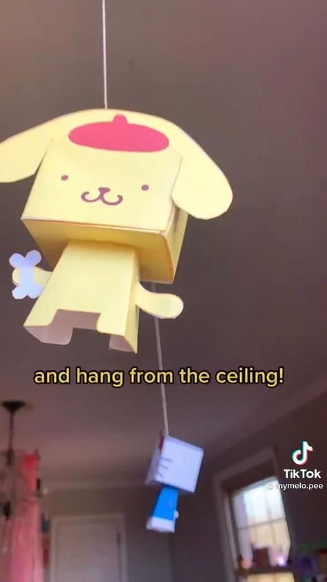 Cute Origami Hello Kitty, Hello Kitty Room Ideas Diy, Hello Kitty Art And Craft, Pompompurin Clay Art, Cute Cardboard Crafts Sanrio, Kawaii Things To Do When Bored, Cardboard Crafts Hello Kitty, Diy Kawaii Paper Crafts, Kuromi Room Decor Diy