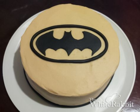 Batman mini Cake by https://www.facebook.com/TheWhiteRabbitBakery Cake Batman, Lunch Box Cake, Lunchbox Cake, Batman Theme, Batman Cake, Bento Cake, Mini Cake, Box Cake, White Rabbit