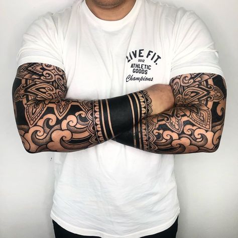 Oriental ornamental tattoo by Melow Perez Perez Tattoo, Tato Irezumi, Tatuajes Irezumi, Ornamental Tattoo Design, Tato Geometris, Tato Maori, Tato Suku, Tato Dada, Geometric Sleeve Tattoo