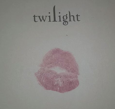 Twilight Poster, Tim Burton Characters, Dollette Coquette, Love My Man, Lipstick Collection, Aesthetic Pink, New Backgrounds, Twilight Saga, Pink Princess