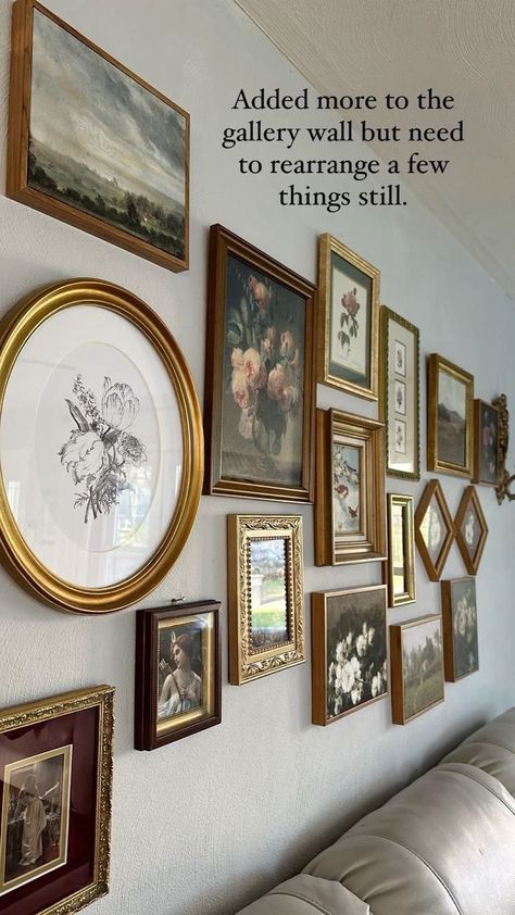 Antique Art Wall Decor, Gallery Wall Ideas Mixed Frames, Vintage Photos Gallery Wall, Vintage Gallery Wall Over Couch, Over The Bed Gallery Wall, Vintage Wall Frames Ideas, Picture Gallery Wall Ideas Stairs, Vintage Frames Gallery Wall, Wall Gallery Ideas Stairs