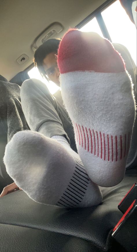 Smelly Socks, Stinky Socks, Men In Socks, Mens Socks Fashion, Men Kissing, Soccer Socks, Stylish Socks, Bebe Rexha, White Socks