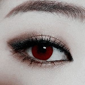 Red Eye Aesthetic, Red Eyes Aesthetic, Dark Red Eyes, Crimson Eyes, Vampire Eyes, Red Eye, Aesthetic Eyes, Pretty Eyes, Eye Art