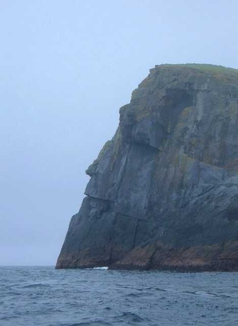 Stac Levenish, 1 of 7 Amazing Anthropomorphic Cliff Profiles | WebEcoist St Kilda Scotland, Man Relaxing, Nephilim Giants, Hebrides Scotland, Cliff Face, Giant Tree, Scottish Islands, Scottish Castles, Outer Hebrides