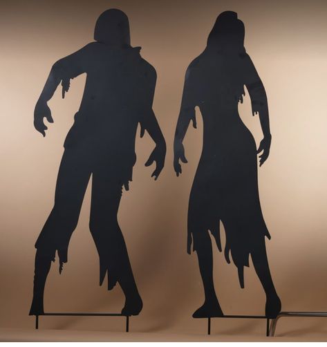 Zombie Silhouette, Halloween Yard Art, Scary Decorations, Halloween Silhouettes, Halloween Yard Decorations, Halloween Yard, Gerson, Zombie Halloween, Trick Or Treater