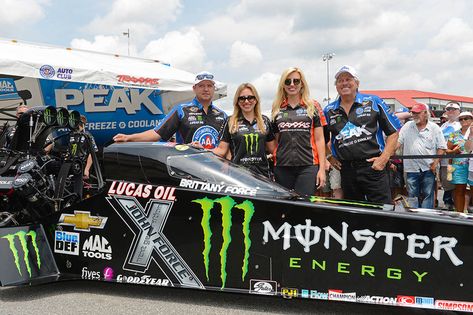 NHRA: John Force Racing tweaks crew chief and assistants lineup for 2018 Brittany Force, Crew Chief, Top Fuel Dragster, Photos Of Taylor Swift, Nhra Drag Racing, Monster Energy Drink, Top Fuel, Drag Racing Cars, Gas Pumps