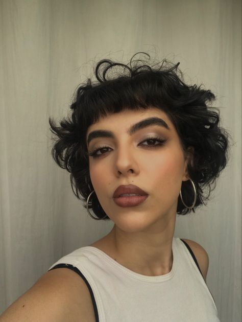 Short Vampire Hair, Short Curly Hair Alternative, Curly Hair With Micro Bangs, Curly Microbangs, Curly Short Bangs, Makeup For Short Hair, Short Hair Makeup Look, Curly Pixie With Bangs, Short Hair Halloween Costumes Women