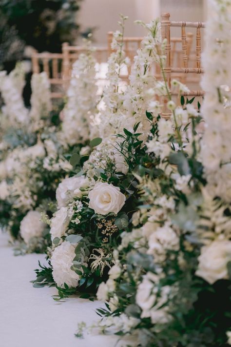 Classic & Timeless Hedsor House Wedding Photography For An Autumn Black Tie Wedding Black Tie Barn Wedding, Black Tie Spring Wedding, Black Tie Outdoor Wedding, Amsale Wedding Dress, Hedsor House, Tom Ford Suit, Black Tie Wedding, Autumn Wedding, House Wedding